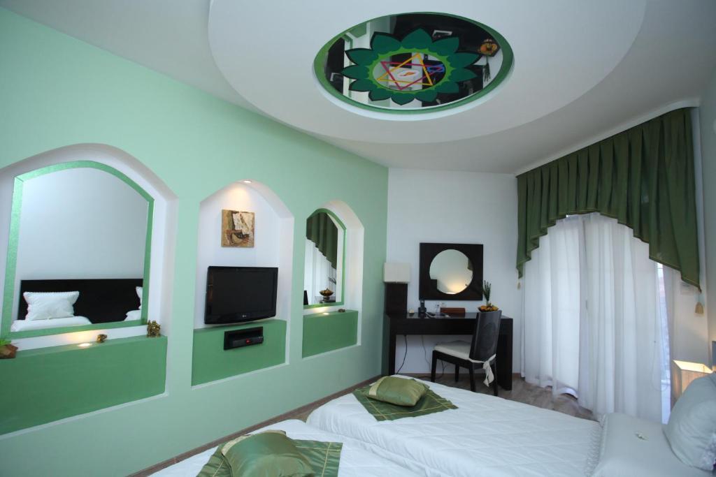 Familly Art Hotel Nirvana Choumen Extérieur photo